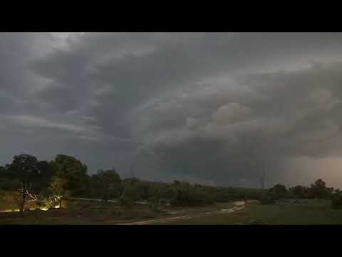 Djuma: Weather clouds building up as electrical storm approaches - 18:36 - 11/29/21