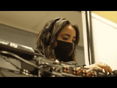 Découverte de l'école de DJ - Partie 7 (rencontre d'une étudiante)