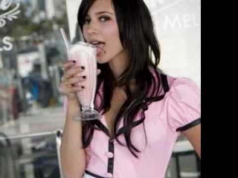 Hanna Beth (porcelain and the tramps I'm your favorite drug