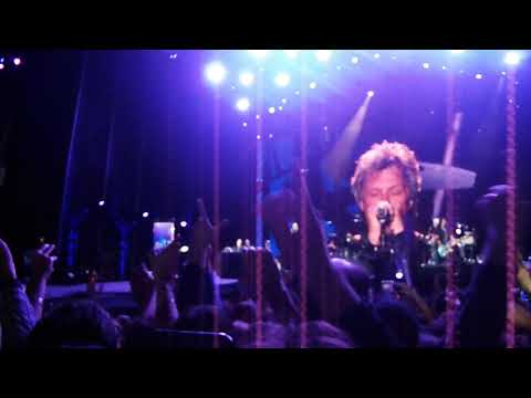 21- I'll be there for you Bon Jovi 16/9/2017 Argentina  Estadio Velez