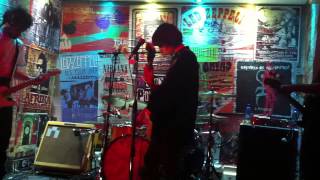 BLUE WILLA - Eyes Attention (live @ 