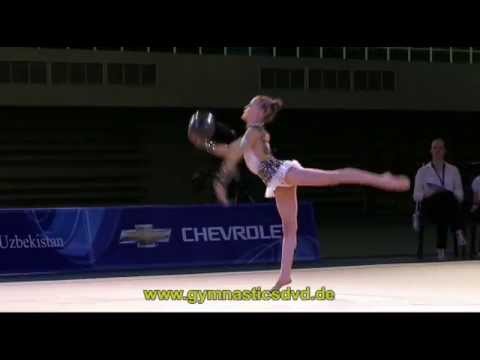 HC Tashkent 2013   Ball 01   Tashkenbaeva Sabina