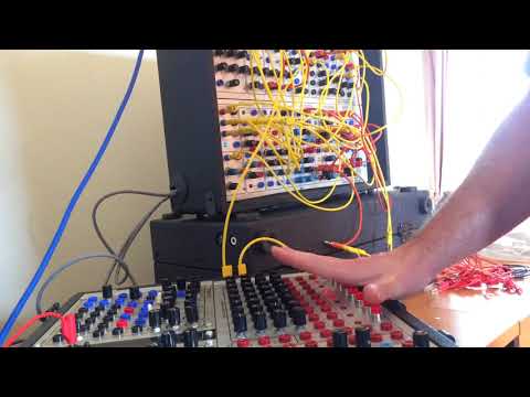 Crackle (Serge Modular Improv) by mudlogger