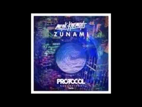 Merk & Kremont Vs Hardwell Vs Sebastian Ingrosso - Zunami Countdown Reload ( Mashup )