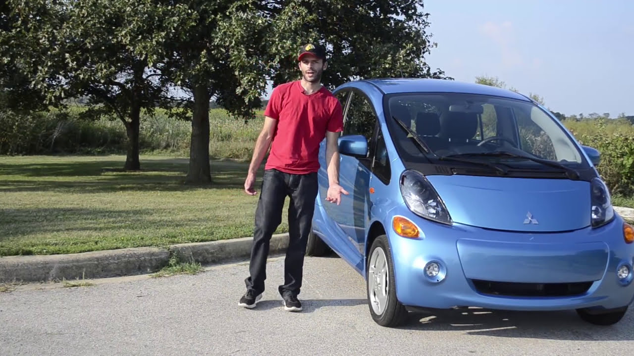 2016 Mitsubishi i-MiEV Review | A Novelty, But in What Way?