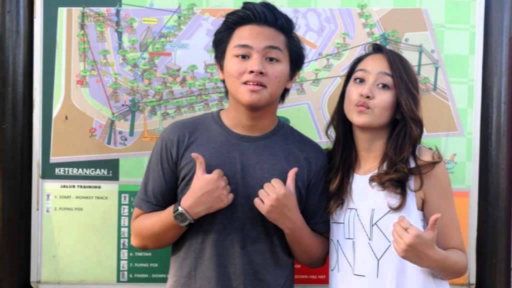 Download Mp3 Cjr Cantik Genic dan kasetnya di Toko Terdekat Maupun di iTunes atau Amazon secara legal Download Mp3 Cjr Cantik Genic