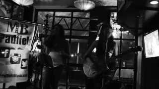 MB Padfield &amp; Mia Boostrom, Blackstone, Boston, MA 11-25-15 - The House Of The Rising Sun (D5300)