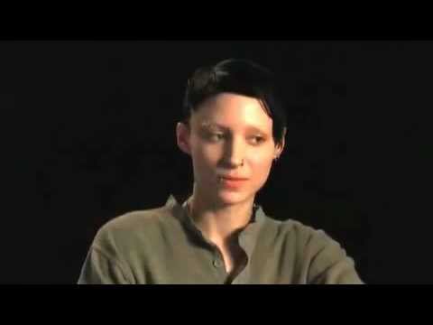 Thumbnail of the video: THE GIRL WITH THE DRAGON TATTOO - Becoming The Character Feature