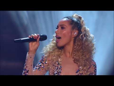 Nicole Richie Speech & Leona Lewis Performance