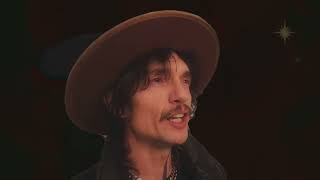 zu MISTLETOE AND WINE jetzt Video ansehen jetzt Video ansehen