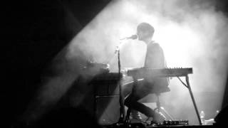 James Blake - A Case Of You ( joni mitchell cover ) - Live @ Hollywood Forever Cemetery 10-23-13 HD