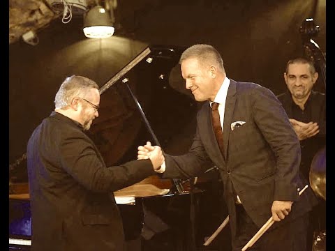 Joe Farnsworth Time To Swing Trio Feat. Olivier Truchot / AON (Harold Mabern)