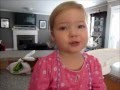 2 letnia dziewczynka śpiewa Adele
