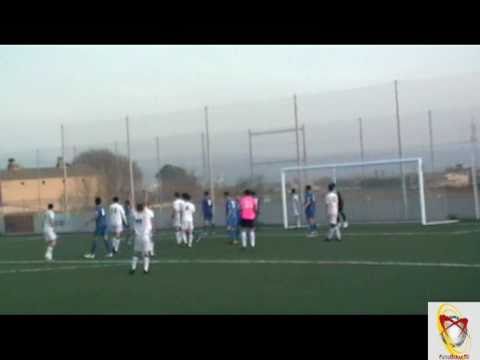 Gol Héctor Carreras. Partido CD Ferriolense 3 - Ferreries 3. Tercera División Balear 10/11