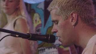 Porches - Glow (KVRX Library Sessions)