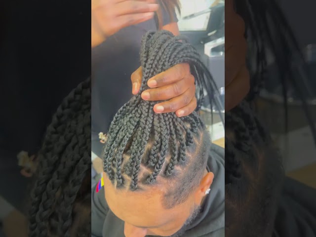 Vídeo relacionado con Boland - 85067 - Peluca de elfo para adulto, peinado de pelo sintético para fiestas temáticas o carnaval, accesorio para disfraces