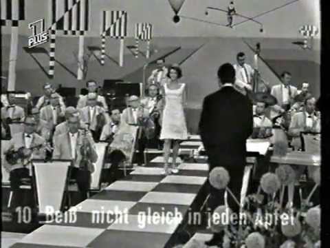 Ursula von Manescul & Karin von Faber Schlagerfestival 1966
