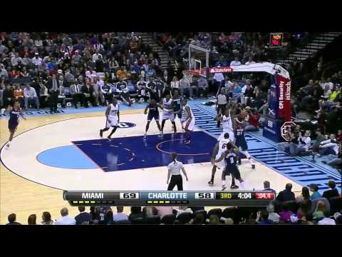 Dwyane Wade 29 points 9 rebounds vs Charlotte Bobcats full highlights 12/26/2012