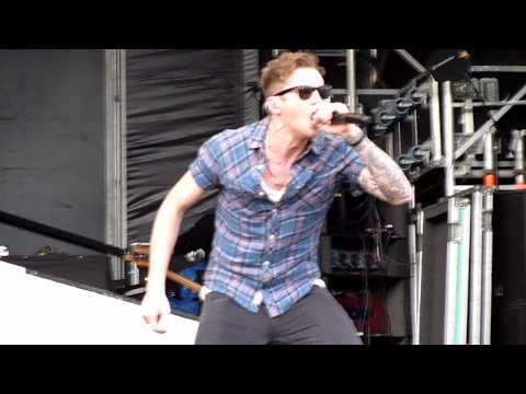 Mcfly - doncaster racecourse - Pass out - 13 Aug 2011 HD