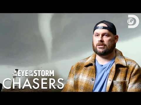 驚險萬分！狂暴風暴近在咫尺 | 追風者暴風追逐日誌 | Discovery (Dangerously Close Calls with Killer Storms | In the Eye of the Storm: Chasers | Discovery)