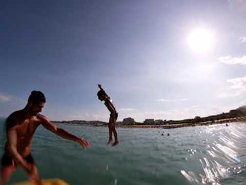 squalo bianco in italia a 40 metri dalla riva