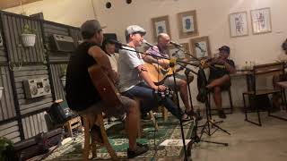 Download lagu Ambilkan gelas - Shaggydog Yogya Acoustic by Heru Richard and Raymond at @warung heru Prawirotaman mp3