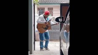 Download lagu PENGAMEN BERSUARA EMAS mp3