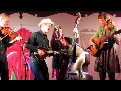 Foghorn Stringband - 21 March 2014 - The Right Combination