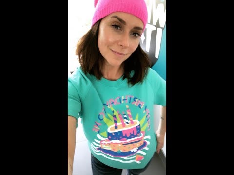 download lagu mp3 mp4 Jennifer Love Hewitt Instagram Pics, download lagu Jennifer Love Hewitt Instagram Pics gratis, unduh video klip Jennifer Love Hewitt Instagram Pics