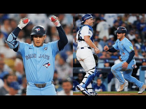 Daulton Varsho scores the third run of World Series Game 5 for the Blue Jays 🏃