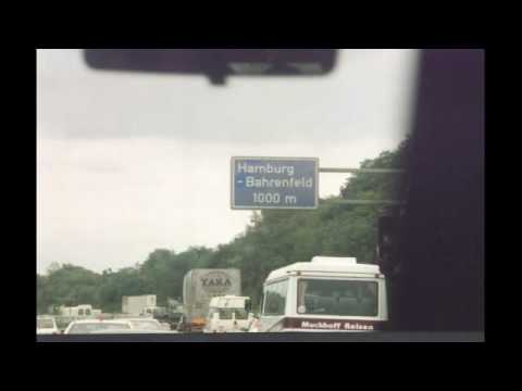 Nach Bahrenfeld im Bus - Tocotronic