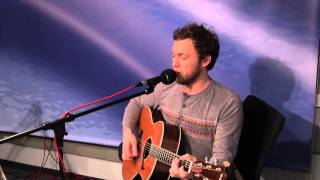 Phillip Phillips performs &quot;Home&quot; live in studio