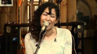 Nikki Jean with Daryl Hall (Live From Daryl's House) - Steel and Feathers (Don't Ever)