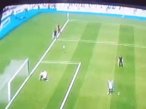 Atajada del portero de tigres Nahuel Guzmán en fi