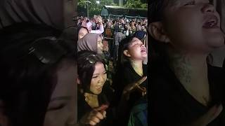 Download lagu REAKSI PENONTON KONSER WALI BAND DI SIMPANG 7 KUDUS mp3