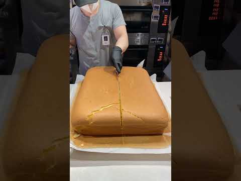 Original Jiggly Cake Cutting #shortsvideo