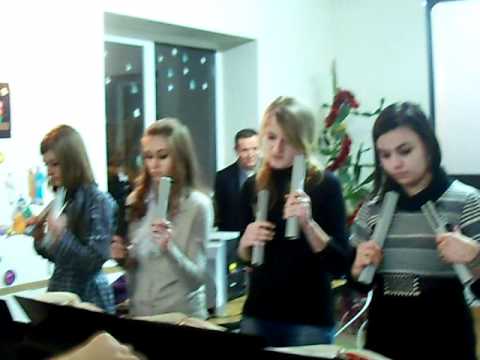 Cor de „clopotei" (chimes-uri) la Centrul Crestin Brad