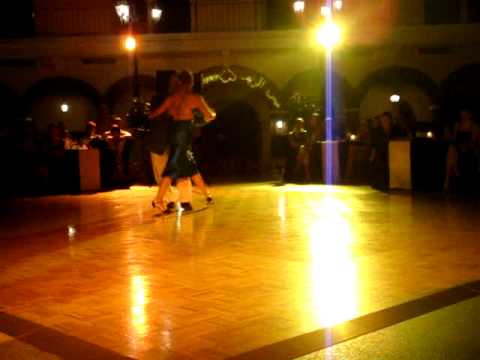  a  dance  to  the  vals  "  El Ultimo Adios  "  by  Rodolfo Biagi  at  Dubai Tango Festival  in  2011