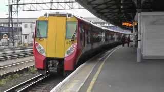 preview picture of video '458009+458017 at Clapham Junction'