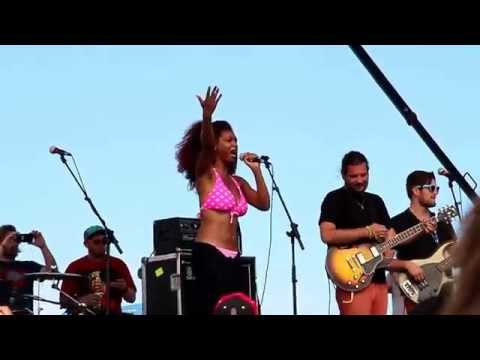 Jessie Wagner - You Shook Me All Night Long - Kid Rock Cruise 2014 CTM5