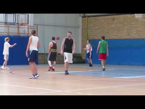 mecz o 1 miejsce w grupie część 1 Puchar Burmistrza Streetball