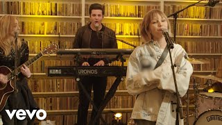 Grace VanderWaal - City Song (Live on the Honda Stage at Brooklyn Art Library)