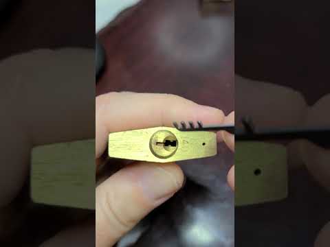 Master Lock 140 comb picked