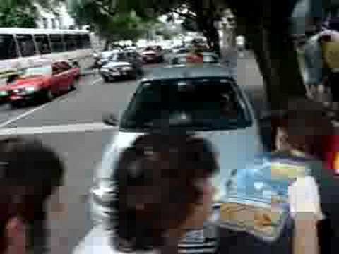 Bixos Eng. Mecânica 2007/1 Atravessam a rua