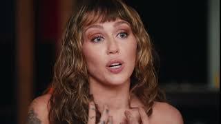 Maybelline Iconic lips & iconic voice.