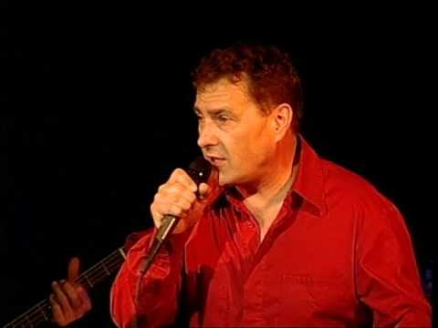 Worlds Got Everything In It, Ross Wilson Band @The Basement 14/4/2001