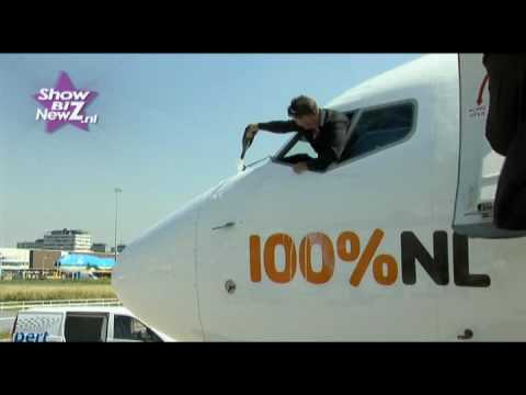 Wolter Kroes doopt 100% NL vliegtuig