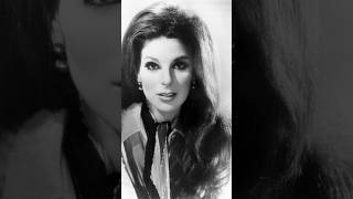 The Perfect Disappearing Act: Where is Bobbie Gentry?