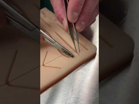 Continuous locking suture