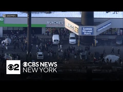 Bay Plaza Mall "takeover" in the Bronx ends with 17 teens in custody